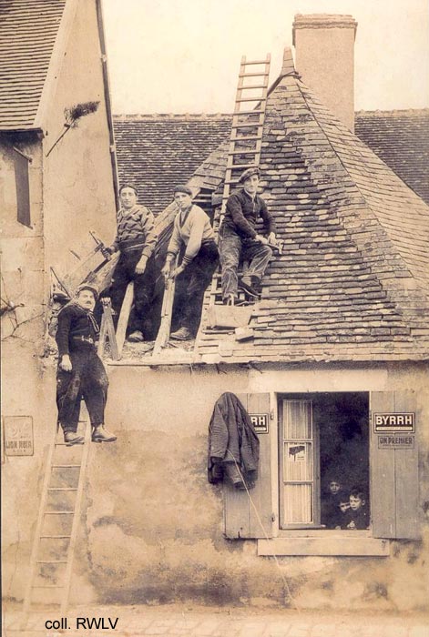 couverture Lyon travaux acrobatiques Villeurbanne