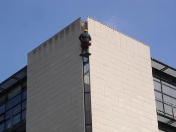 lavage de vitres travaux acrobatiques Gerland